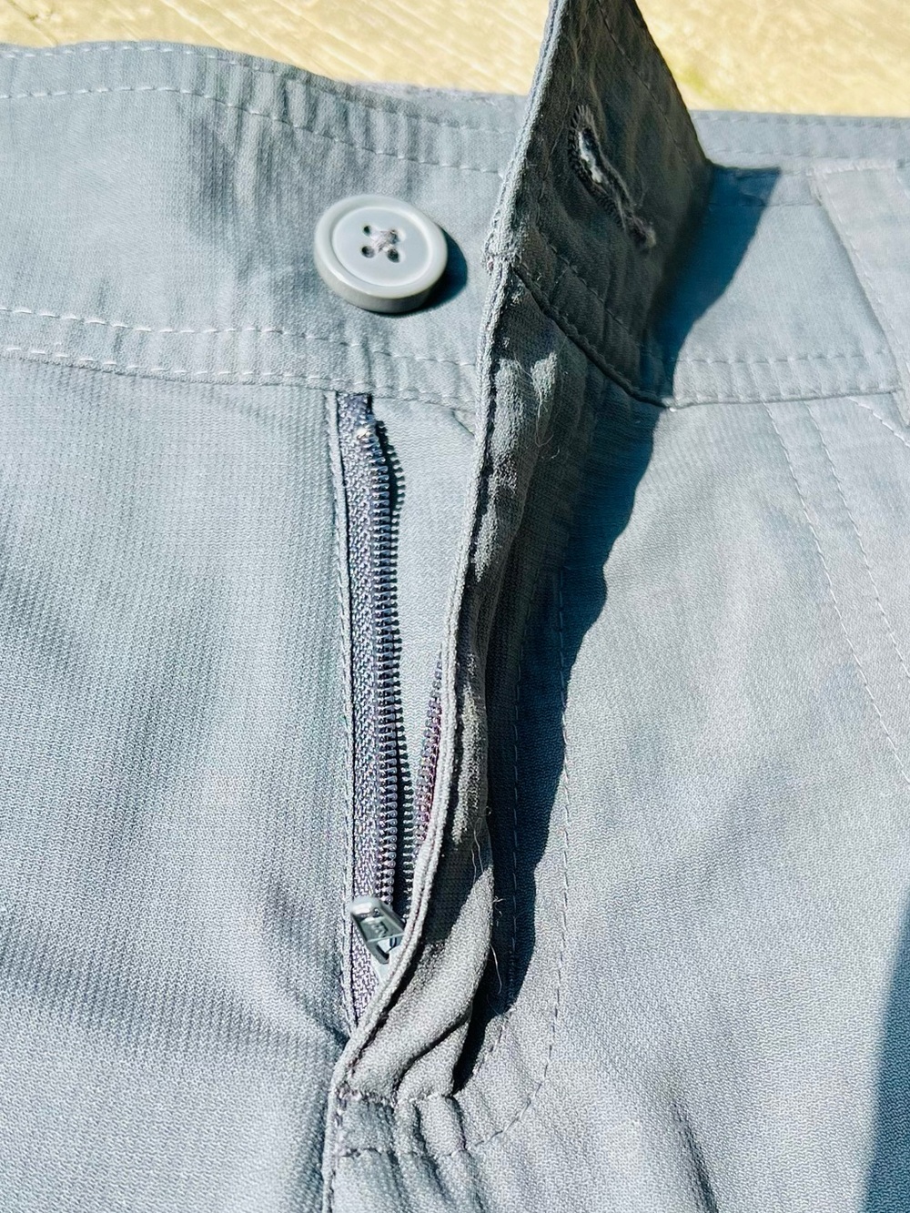 COLUMBIA OMNI~WICK CARGO PERFORMANCE SHORTS - Picture 4 of 15